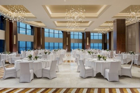 Spojené arabské emiráty Ajman Fairmont Ajman 15 dňový pobyt Raňajky Letecky Letisko: Praha December 2025 (28/12/25-11/01/26)