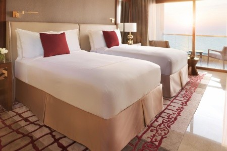 Spojené arabské emiráty Ajman Fairmont Ajman 15 dňový pobyt Raňajky Letecky Letisko: Praha December 2025 (28/12/25-11/01/26)