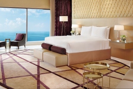 Spojené arabské emiráty Ajman Fairmont Ajman 15 dňový pobyt Raňajky Letecky Letisko: Praha December 2025 (28/12/25-11/01/26)