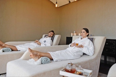 Spojené arabské emiráty Ajman Fairmont Ajman 15 dňový pobyt Raňajky Letecky Letisko: Praha December 2025 (28/12/25-11/01/26)