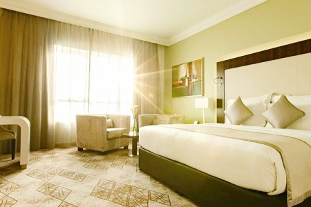 Spojené arabské emiráty Dubaj Elite Byblos 12 dňový pobyt Polpenzia Letecky Letisko: Praha January 2026 (13/01/26-24/01/26)