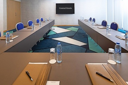 Spojené arabské emiráty Dubaj C Central Resort The Palm 13 dňový pobyt Polpenzia Letecky Letisko: Praha March 2026 (21/03/26- 2/04/26)