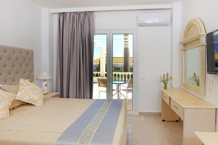 Cavomarina Beach - 17