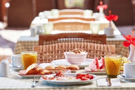 Grécko Santorini Santo Miramare 15 dňový pobyt Raňajky Letecky Letisko: Praha July 2026 (31/07/26-14/08/26)