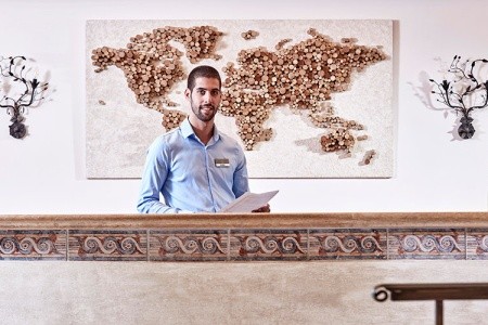 Grécko Santorini Santo Miramare 15 dňový pobyt Raňajky Letecky Letisko: Praha July 2026 (31/07/26-14/08/26)