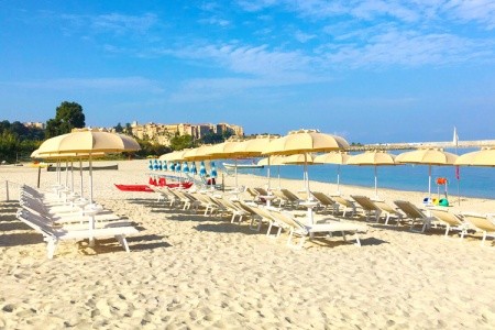 Taliansko Kalábria Residence Tirreno 7 dňový pobyt Polpenzia Letecky Letisko: Praha July 2026 ( 3/07/26- 9/07/26)