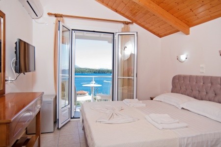 Grécko Lefkada Oasis 12 dňový pobyt Raňajky Letecky Letisko: Praha July 2026 (25/07/26- 5/08/26)