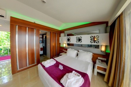 Flora Garden Beach - 43