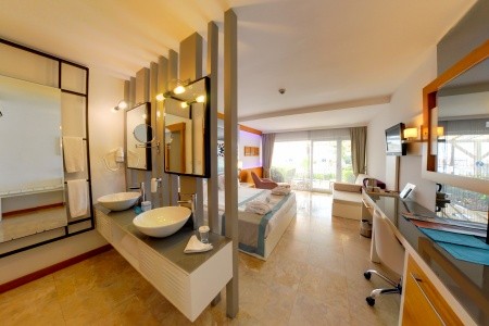 Flora Garden Beach - 50