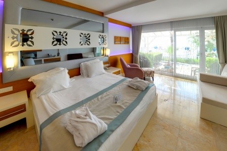 Flora Garden Beach - 75