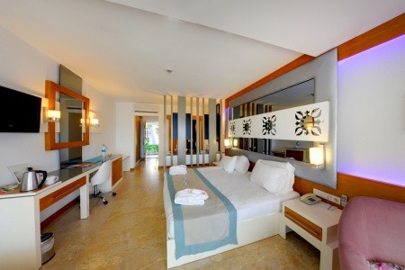 Flora Garden Beach - 76