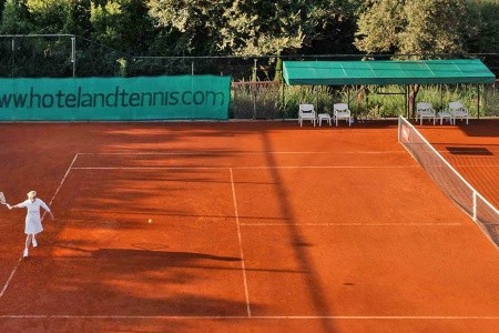 Grécko Korfu Livadi Nafsika 11 dňový pobyt Raňajky Letecky Letisko: Praha June 2026 (28/06/26- 8/07/26)