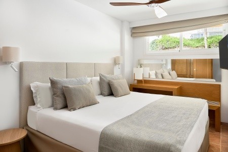 Španielsko Mallorca Iberostar Selection Jardin Del Sol Suites 8 dňový pobyt Raňajky Letecky Letisko: Praha July 2026 (12/07/26-19/07/26)