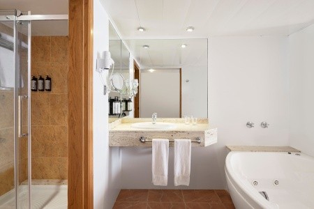 Španielsko Mallorca Iberostar Selection Jardin Del Sol Suites 8 dňový pobyt Raňajky Letecky Letisko: Praha July 2026 (12/07/26-19/07/26)