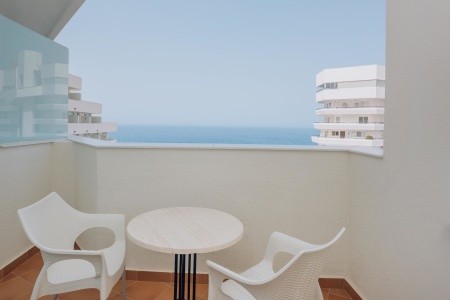 Kanárske ostrovy Tenerife Iberostar Waves Bouganville Playa 10 dňový pobyt Polpenzia Letecky Letisko: Budapešť February 2026 ( 4/02/26-13/02/26)