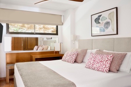 Španielsko Mallorca Iberostar Selection Jardin Del Sol Suites 8 dňový pobyt Raňajky Letecky Letisko: Praha July 2026 (12/07/26-19/07/26)