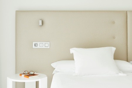 Španielsko Mallorca Iberostar Waves Cala Millor 8 dňový pobyt Polpenzia Letecky Letisko: Praha April 2026 ( 5/04/26-12/04/26)