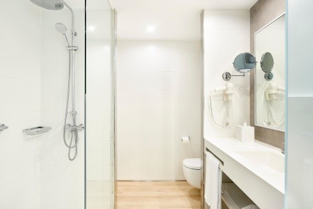 Španielsko Mallorca Iberostar Waves Cala Millor 8 dňový pobyt Polpenzia Letecky Letisko: Praha April 2026 ( 5/04/26-12/04/26)