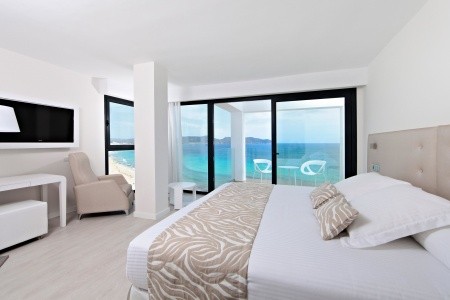 Španielsko Mallorca Iberostar Waves Cala Millor 8 dňový pobyt Polpenzia Letecky Letisko: Praha April 2026 ( 5/04/26-12/04/26)