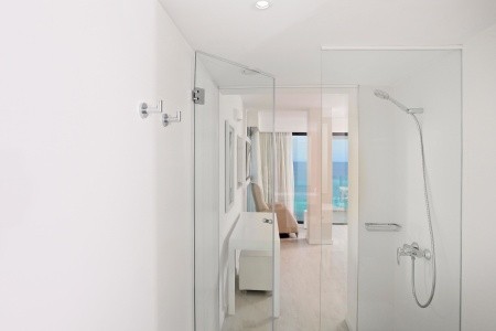 Španielsko Mallorca Iberostar Waves Cala Millor 8 dňový pobyt Polpenzia Letecky Letisko: Praha April 2026 ( 5/04/26-12/04/26)