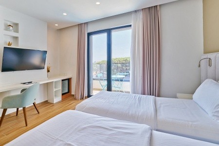 Albánsko Durrës Henry Resort 8 dňový pobyt All Inclusive Letecky Letisko: Brno July 2026 ( 7/07/26-14/07/26)