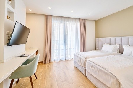 Albánsko Durrës Henry Resort 8 dňový pobyt All Inclusive Letecky Letisko: Brno July 2026 ( 7/07/26-14/07/26)