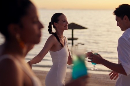 Maldivy Severný Atol Male Centara Ras Fushi Resort A Spa 15 dňový pobyt Raňajky Letecky Letisko: Praha May 2026 (28/05/26-11/06/26)