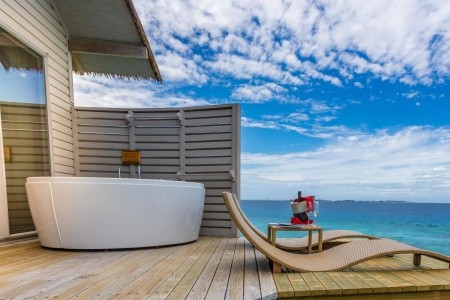 Maldivy Severný Atol Male Centara Ras Fushi Resort A Spa 15 dňový pobyt Raňajky Letecky Letisko: Praha May 2026 (28/05/26-11/06/26)