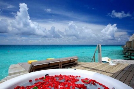 Maldivy Severný Atol Male Centara Ras Fushi Resort A Spa 15 dňový pobyt Raňajky Letecky Letisko: Praha May 2026 (28/05/26-11/06/26)