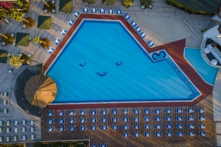 Turecko Kemer Emelda Sun Club 15 dňový pobyt Ultra All inclusive Letecky Letisko: Bratislava August 2026 (23/08/26- 6/09/26)