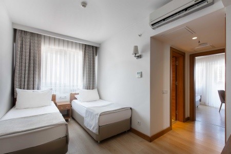 Turecko Antalya Grand Park Lara 12 dňový pobyt Ultra All inclusive Letecky Letisko: Praha April 2026 ( 2/04/26-13/04/26)