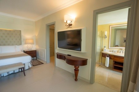 Dominikánska republika Punta Cana Iberostar Grand Hotel Bavaro 12 dňový pobyt All Inclusive Letecky Letisko: Viedeň December 2025 (26/12/25- 6/01/26)