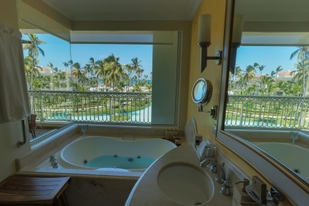 Dominikánska republika Punta Cana Iberostar Grand Hotel Bavaro 12 dňový pobyt All Inclusive Letecky Letisko: Viedeň December 2025 (26/12/25- 6/01/26)