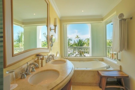 Dominikánska republika Punta Cana Iberostar Grand Hotel Bavaro 12 dňový pobyt All Inclusive Letecky Letisko: Viedeň December 2025 (26/12/25- 6/01/26)