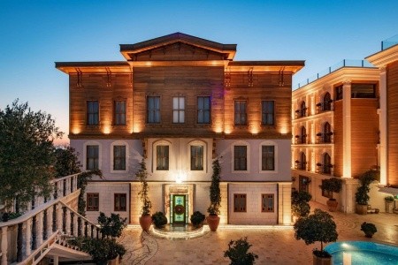 Seven Hills Palace - 3