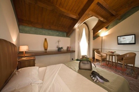 Taliansko Piemonte Albergo Dell'agenzia 8 dňový pobyt Raňajky Vlastná June 2026 (28/06/26- 5/07/26)