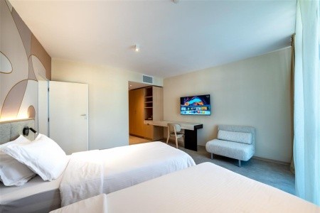 Zenith (Ex.marlin Beach) - 19