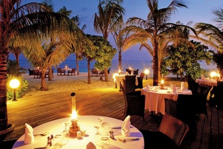 Maldivy Lhaviyani Atol Kuredu Island Resort 10 dňový pobyt Plná penzia Letecky Letisko: Praha April 2026 ( 2/04/26-11/04/26)