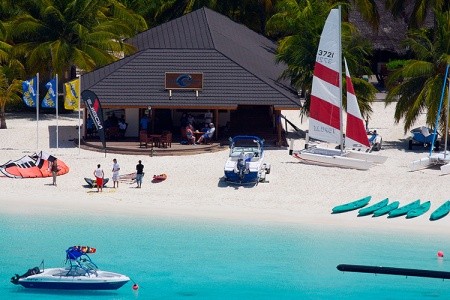 Maldivy Lhaviyani Atol Kuredu Island Resort 10 dňový pobyt Plná penzia Letecky Letisko: Praha April 2026 ( 2/04/26-11/04/26)