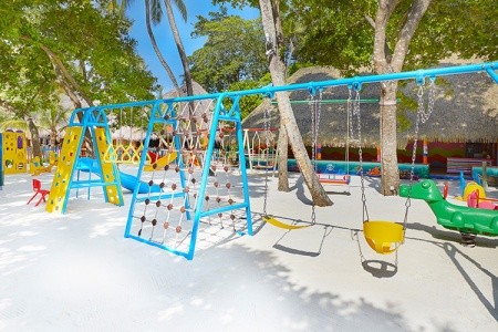 Maldivy Lhaviyani Atol Kuredu Island Resort 10 dňový pobyt Plná penzia Letecky Letisko: Praha April 2026 ( 2/04/26-11/04/26)