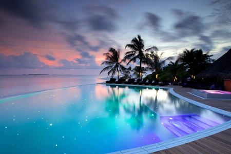 Maldivy Lhaviyani Atol Kuredu Island Resort 10 dňový pobyt Plná penzia Letecky Letisko: Praha April 2026 ( 2/04/26-11/04/26)