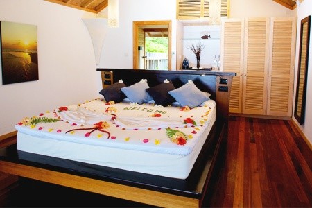 Maldivy Lhaviyani Atol Kuredu Island Resort 10 dňový pobyt Plná penzia Letecky Letisko: Praha April 2026 ( 2/04/26-11/04/26)