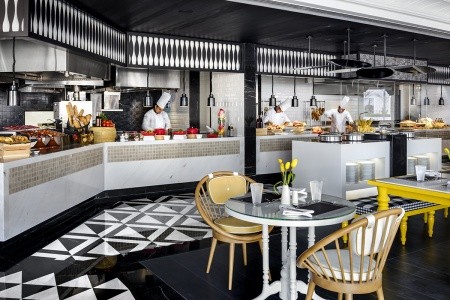 Spojené arabské emiráty Fujairah Fairmont Fujairah Beach Resort 11 dňový pobyt All Inclusive Letecky Letisko: Praha June 2026 (23/06/26- 3/07/26)