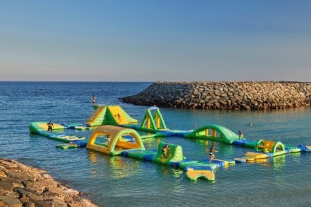 Spojené arabské emiráty Fujairah Fairmont Fujairah Beach Resort 11 dňový pobyt All Inclusive Letecky Letisko: Praha June 2026 (23/06/26- 3/07/26)