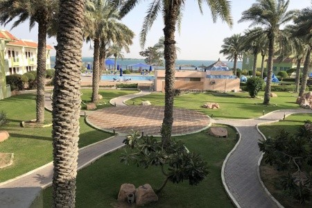 Flamingo Beach Resort - 4