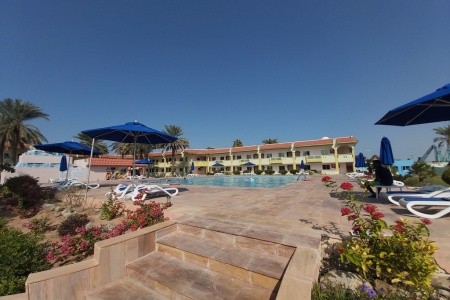 Flamingo Beach Resort - 16