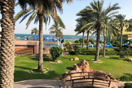 Flamingo Beach Resort - 17