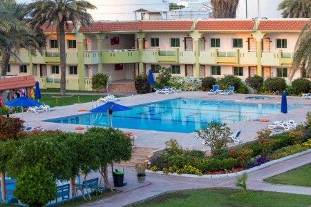 Flamingo Beach Resort - 18