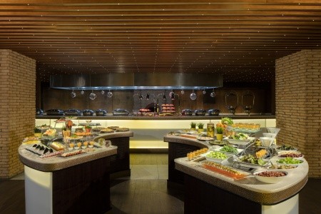 Sheraton Sharjah Beach Resort - 24