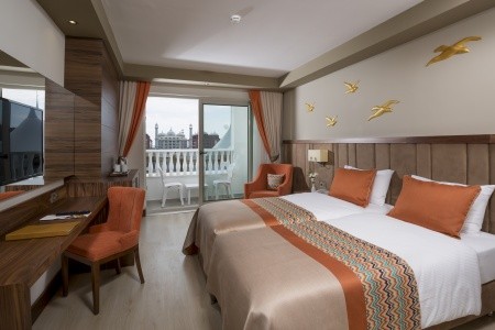 Side Royal Palace - 11